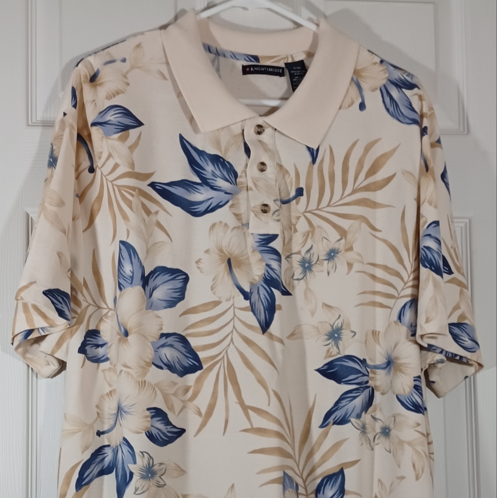 KNIGHTS BRIDGE Polo Shirt mens Size XL hawaiian style cream blue flowers buttons